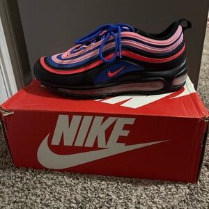 Size 6.5 (GS) - Nike Air Max 97